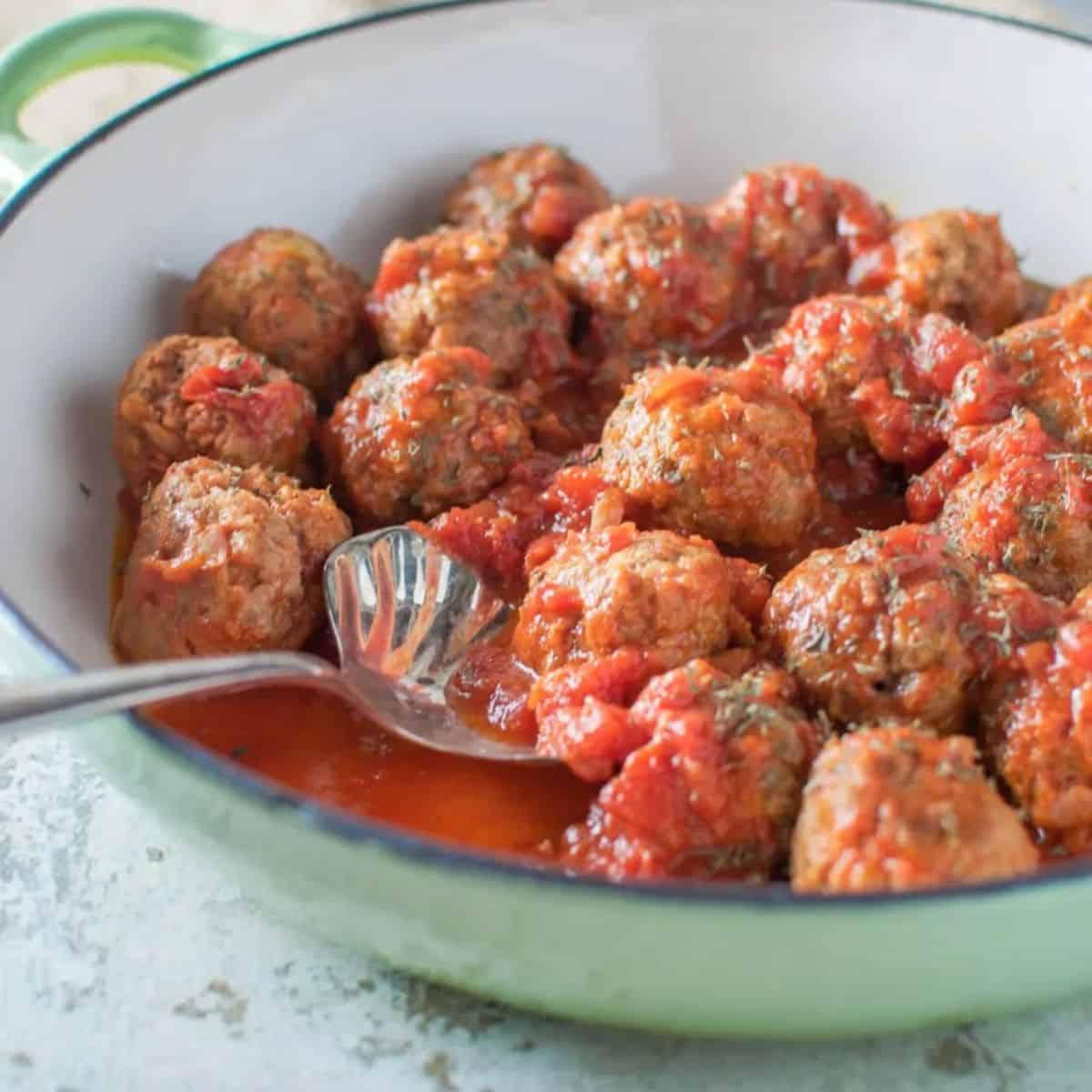 Paprika meatballs in saffron tomato sauce