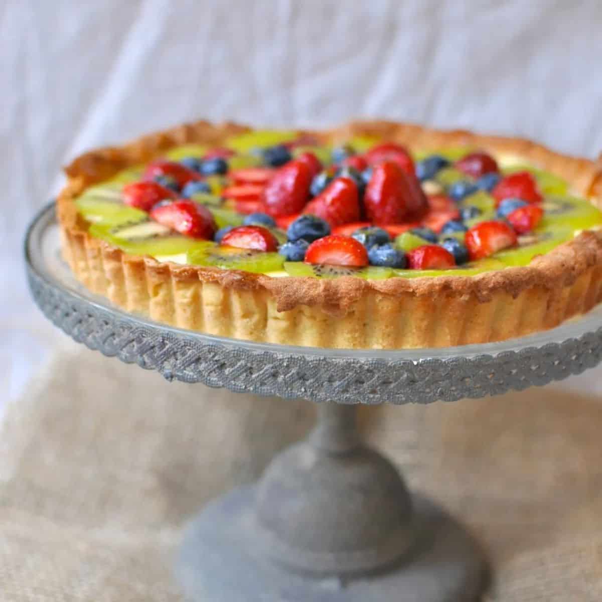 Easy Fruit Flan Recipe – Classic Dessert with Custard & Fresh Fruit