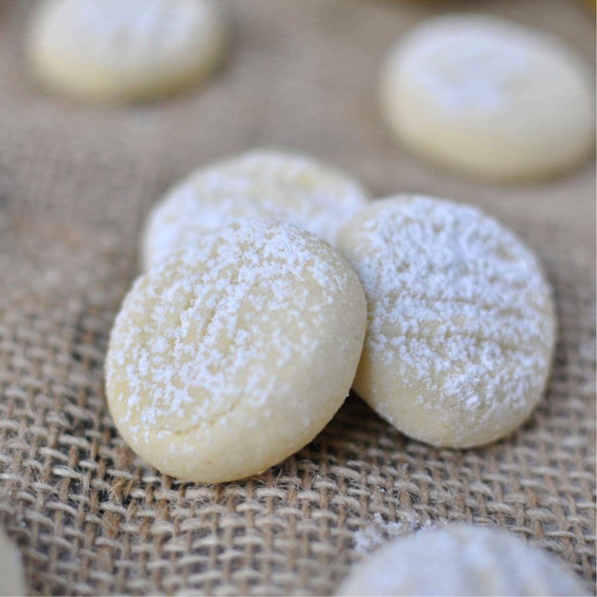 Lemon and ginger shortbread