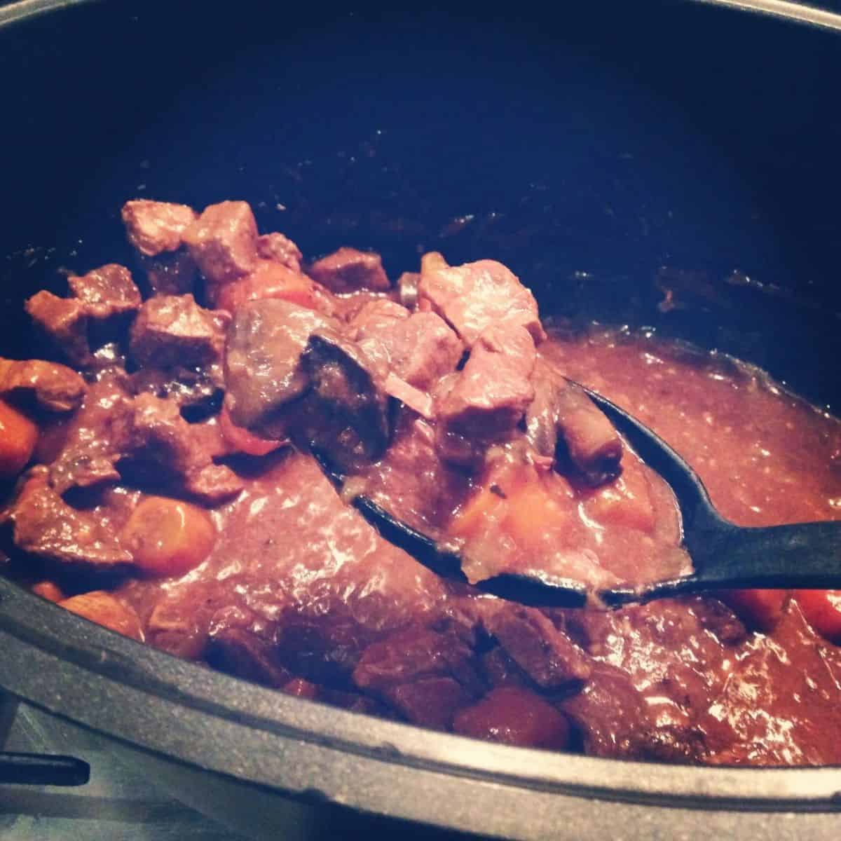 Slow cooker beef with mushrooms